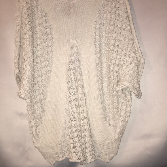 Women’s Red Camel Beige Open Knit shrug Medium - Picture 4 of 8